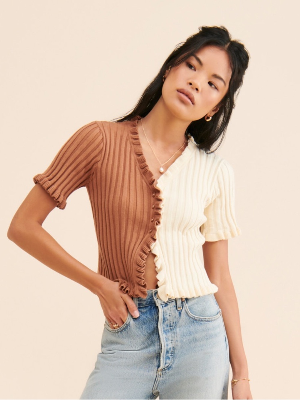 Colorblock ruffled cropped cardigan  — Brown & Cream